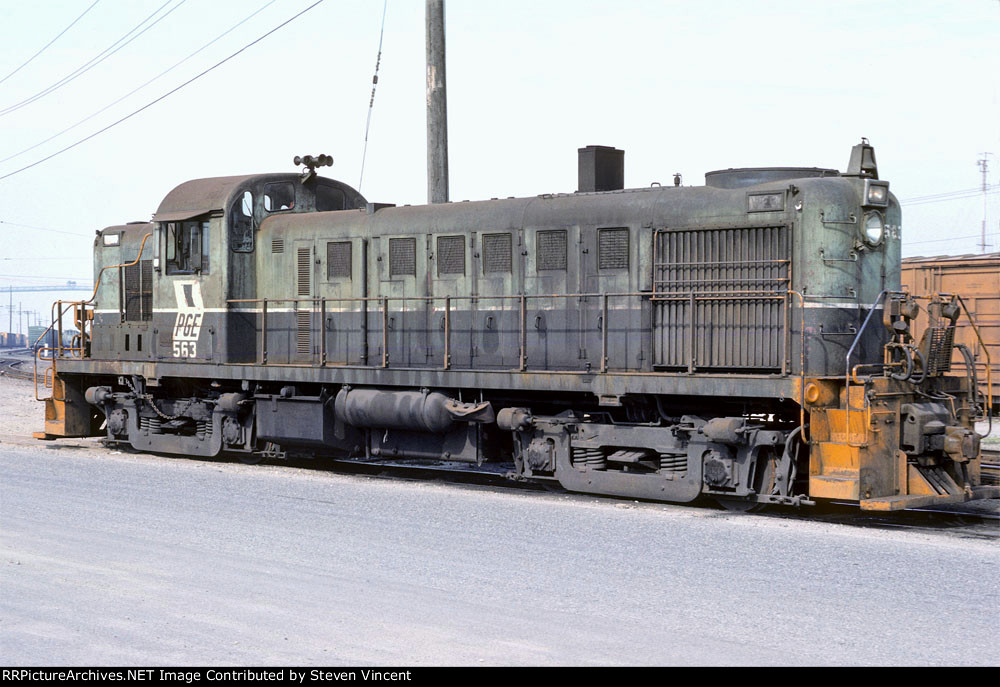 Pacific Great Eastern RS-3 #563